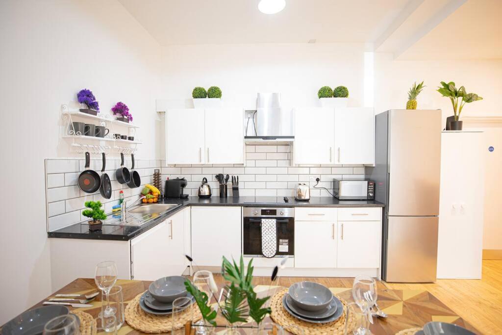 Perfect Location 4Bed 2 Bath Spacious Apartment 伦敦 外观 照片